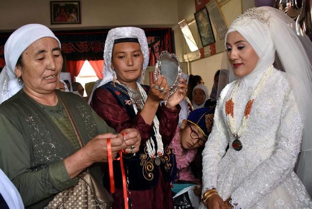 Van'da yaşayan Kırgızlar geleneklerini sürdürüyor