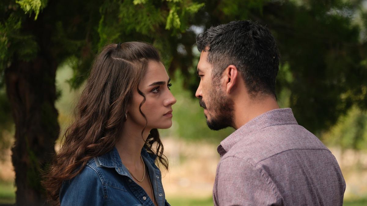 Halef e taze kan: Hazal Akkın Dilşat rolüyle dizide... 1