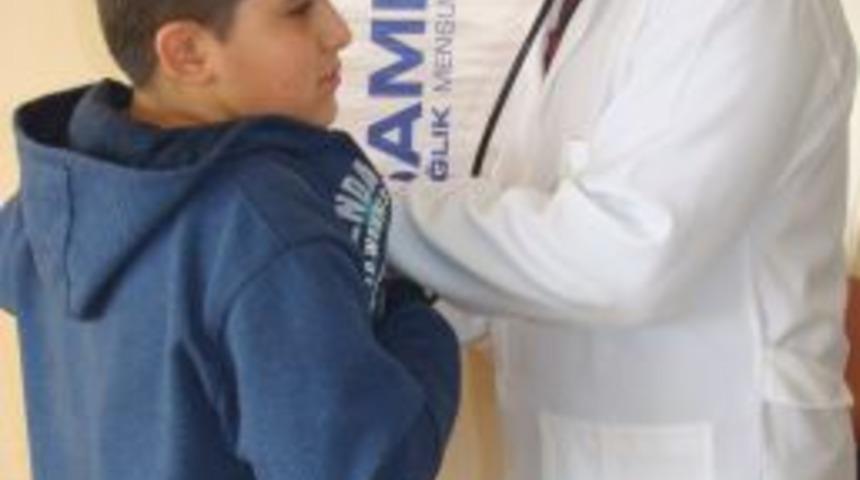 120 &ouml;ğrenciyi sağlık taramasından ge&ccedil;irdiler