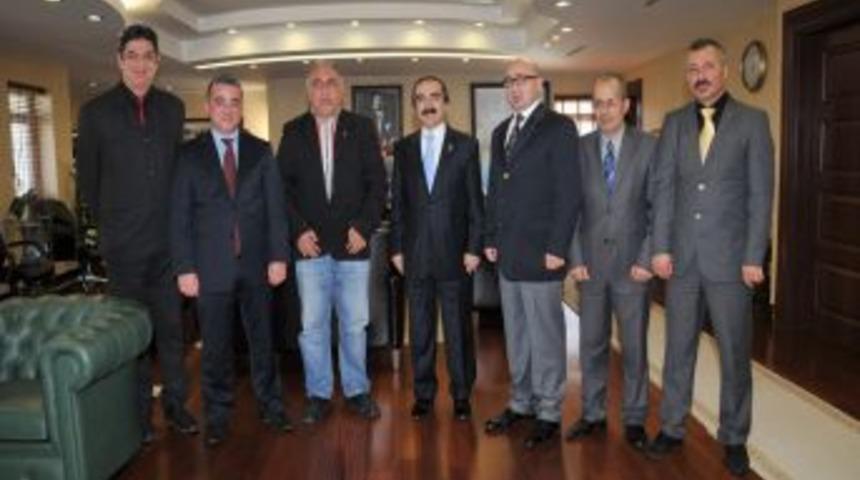 Vali Coş: Adana s&uuml;per ligde temsil edilmeli