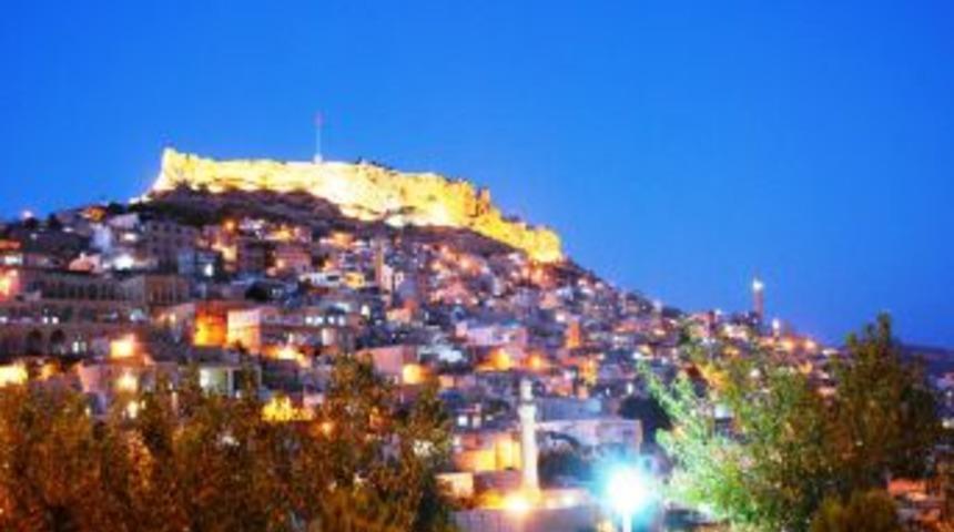 Mardin'de 32 milyona mal olacak 5 yıldızlı otel i&ccedil;in imzalar atıldı