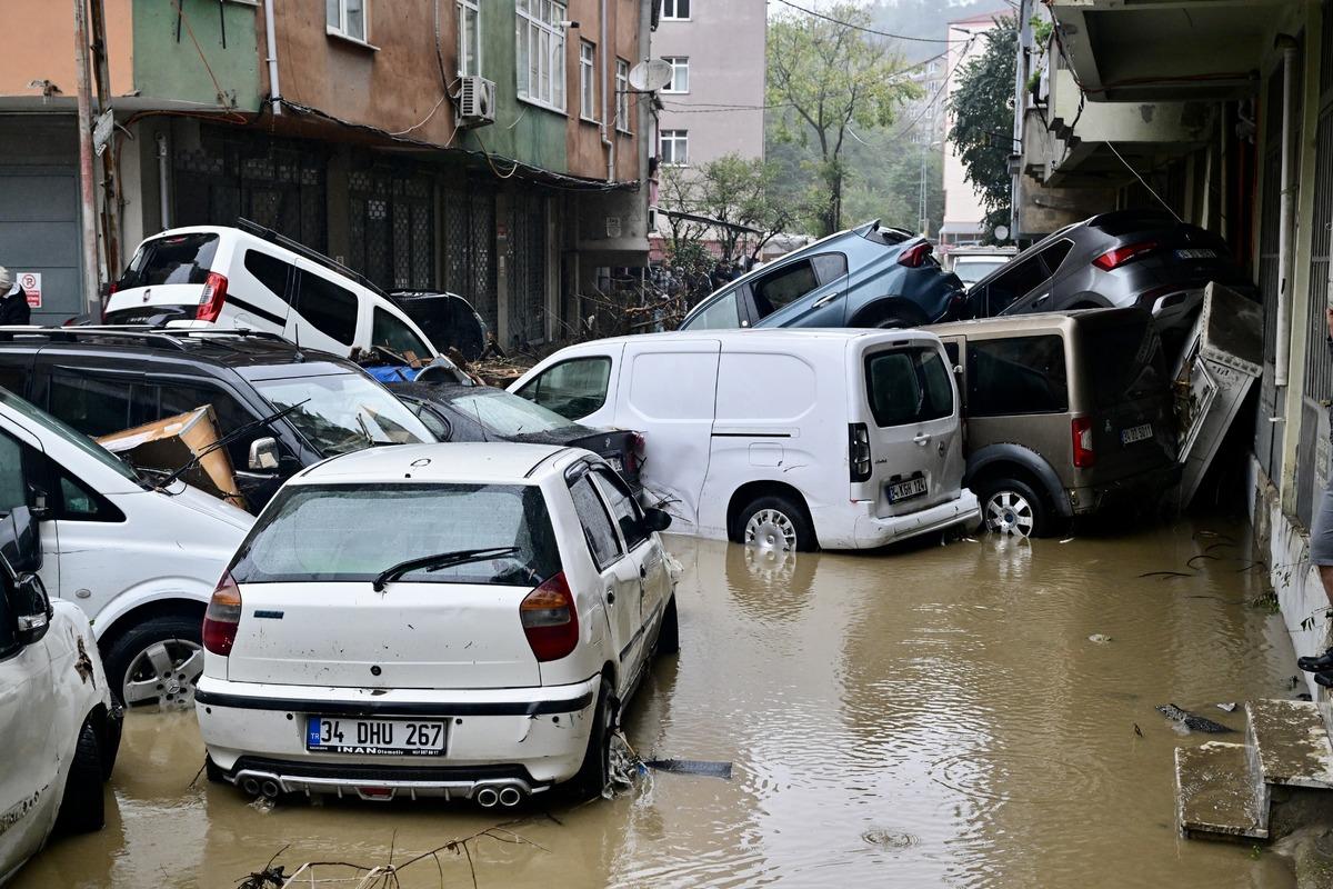 İstanbul da selde aracı hasar g&ouml;ren ne yapacak? Sel hasarında kasko detayı 2