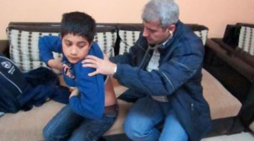 Okuma salonlarındaki 200 &ouml;ğrenci sağlık taramasından ge&ccedil;ti