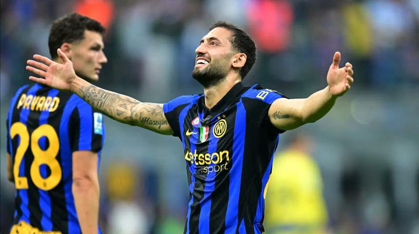 Fenerbah&ccedil;e orta saha transferinde ortalığı alev alev yakacak! Hakan &Ccedil;alhanoğlu yine masada