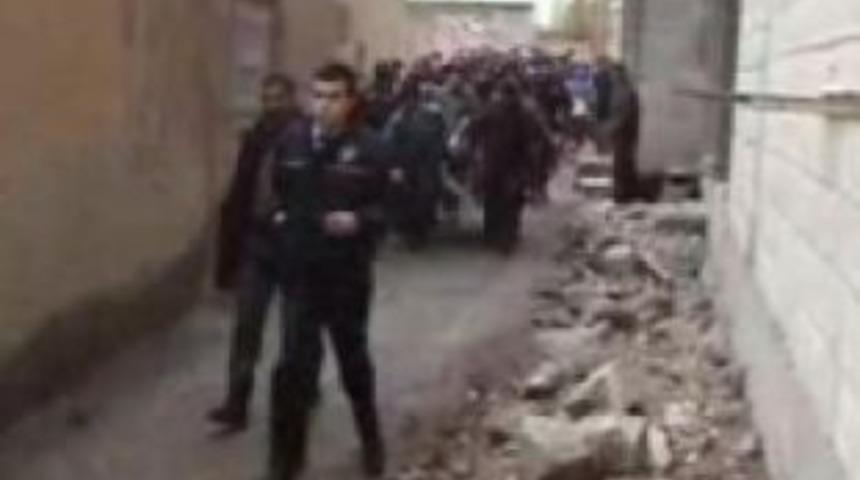 İranşehir&rsquo;de İntihar!