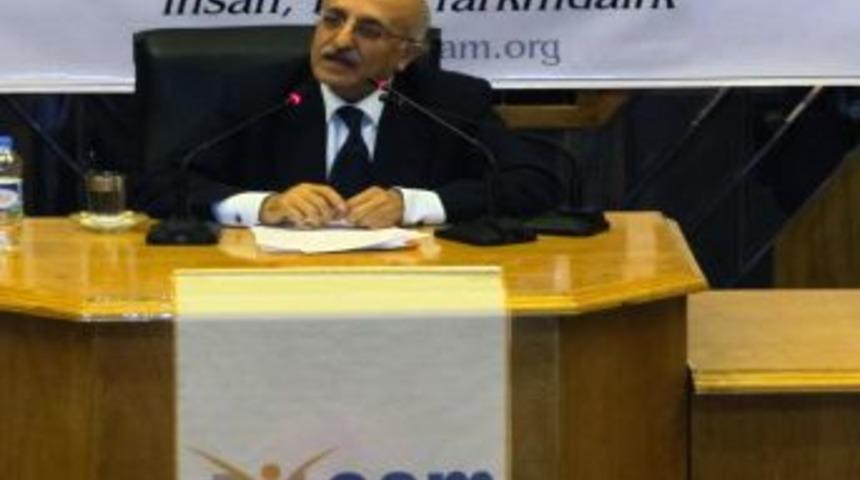 Prof. Aydın: Ge&ccedil;mişten g&uuml;n&uuml;m&uuml;ze din gerektiği gibi anlaşılamadı