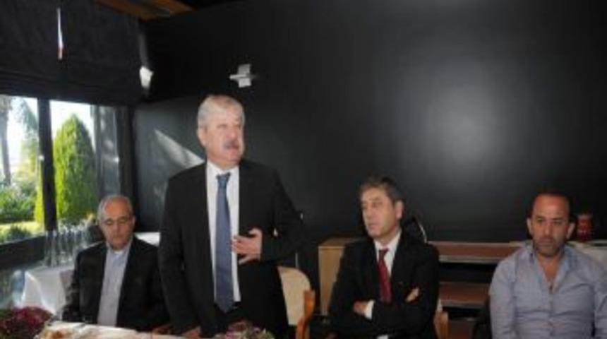 Başkan Akaydın&rsquo;dan Antalyasporlu futbolculara moral yemeği