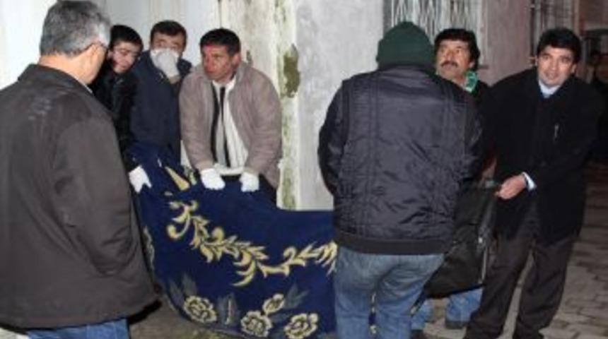 Şeker hastası kadın evinde &ouml;l&uuml; bulundu