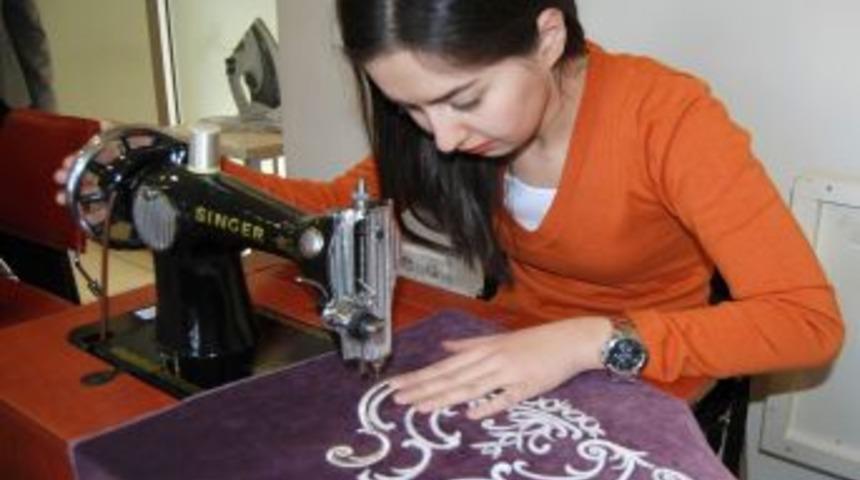 KAYMEK 93 branşta kurs a&ccedil;ıyor