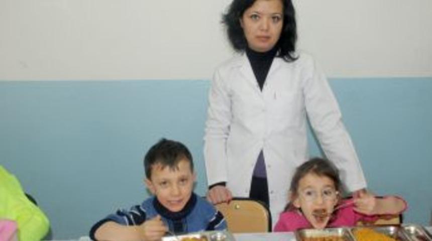 Engelliler okulda hayata hazırlanıyor