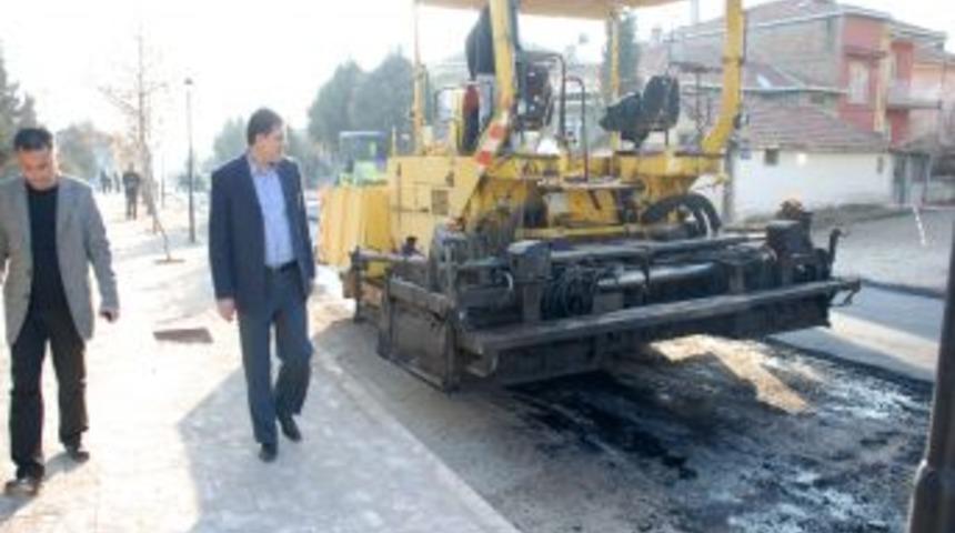 Merzifon Belediyesi y&uuml;r&uuml;y&uuml;ş yolu projesini s&uuml;rd&uuml;r&uuml;yor