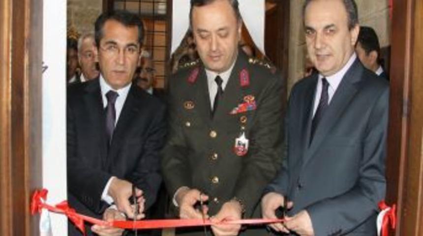 Niğde &Uuml;niversitesi'nde 'Sarıkamış Destanı' fotoğraf sergisi