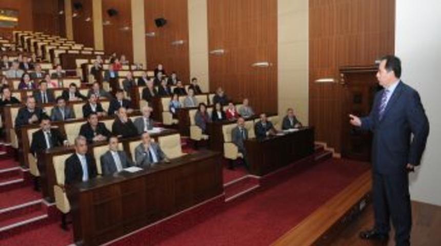 B&uuml;y&uuml;kşehir Belediyesi'nden personele hizmet i&ccedil;i eğitim