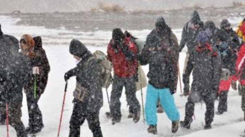 Vali Kahraman, Kırıkkaleli dağcılarla Karadağ&rsquo;a tırmandı