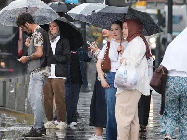 Valilikler peş peşe duyurdu: 6 ilde eğitime ara verildi