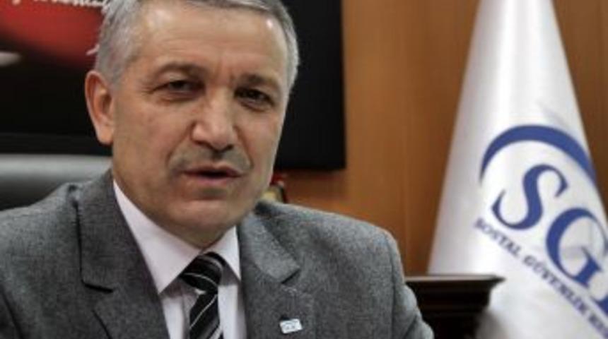 Teknoloji alt yapısını güçlendiren SGK, işlemleri kolaylaştırıyor