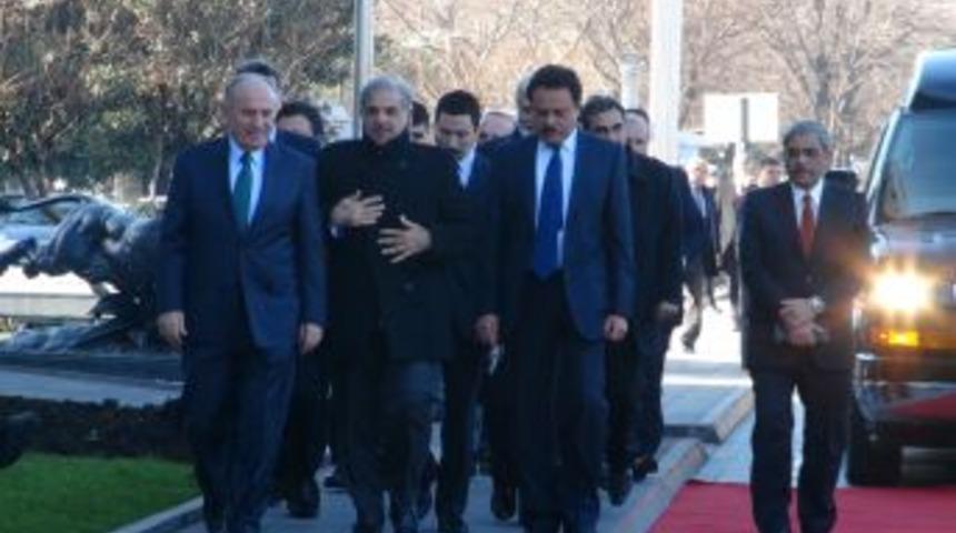 Topbaş: Minib&uuml;sler kaldırılarak otob&uuml;slere d&ouml;n&uuml;şt&uuml;r&uuml;lecek