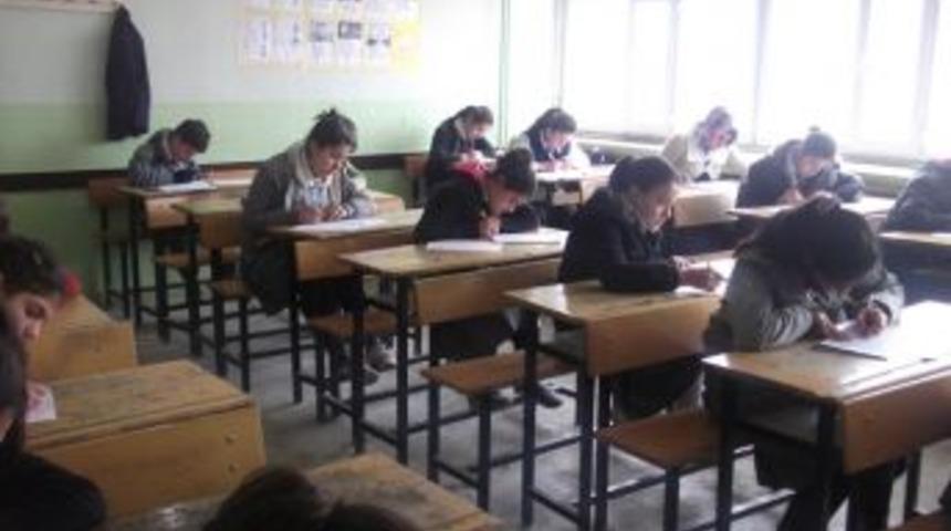 Batman Fem Dersanesi Sason Lisesi&rsquo;nde deneme sınavı yaptı
