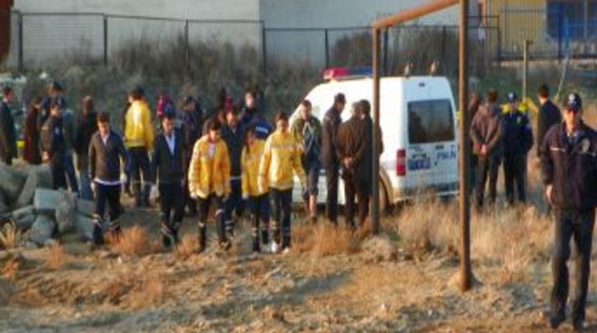 Alkol aldığı arkadaşını &ouml;ld&uuml;r&uuml;p yaktı