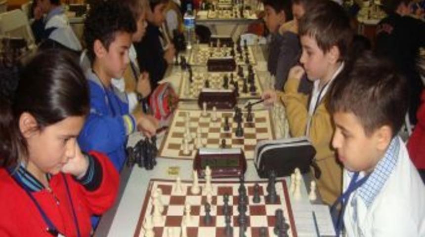 T&uuml;rkiye&rsquo;nin en b&uuml;y&uuml;k satran&ccedil; turnuvası Ey&uuml;boğlu&rsquo;nda&hellip;