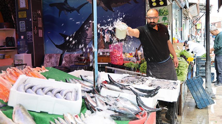 T&uuml;rkiye'de sadece Elazığ'da kiloyla satılıyor! Ge&ccedil;en yıl 800 TL'ydi, şimdi 250 TL