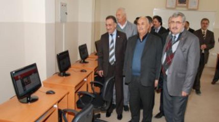 Esnaftan meslek lisesine bilgisayar laboratuvarı