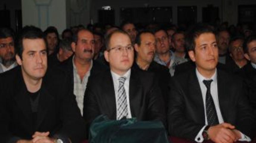 Semazenler G&uuml;llerin Efendisi i&ccedil;in d&ouml;nd&uuml;