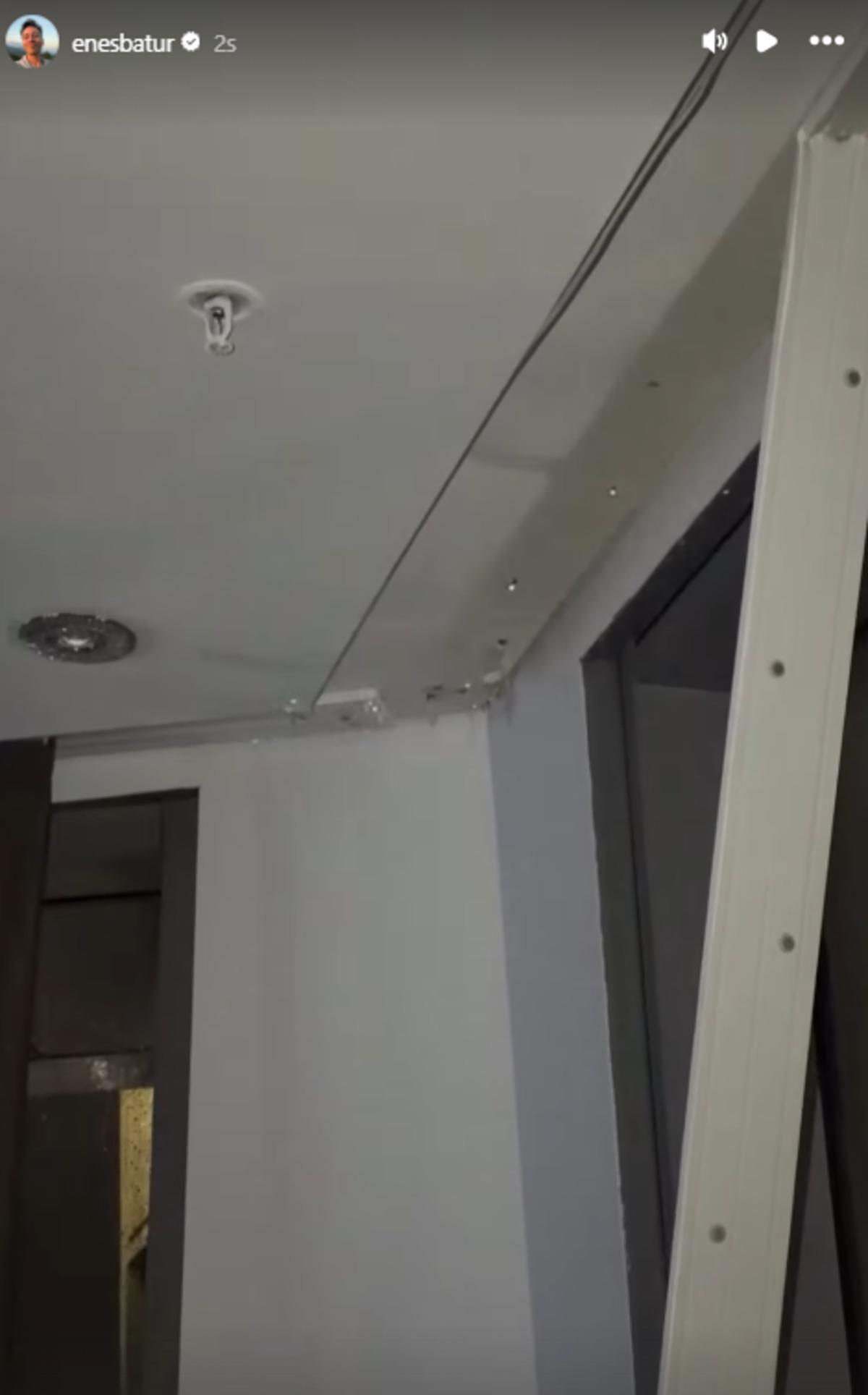 Enes Batur un rezidansını su bastı! Lüks tavanlar su aldı 1
