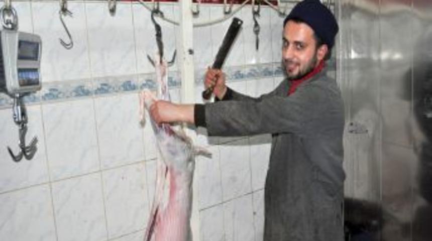 Muş&rsquo;ta kasaplar birleşti, et fiyatı 15 TL&rsquo;ye indi