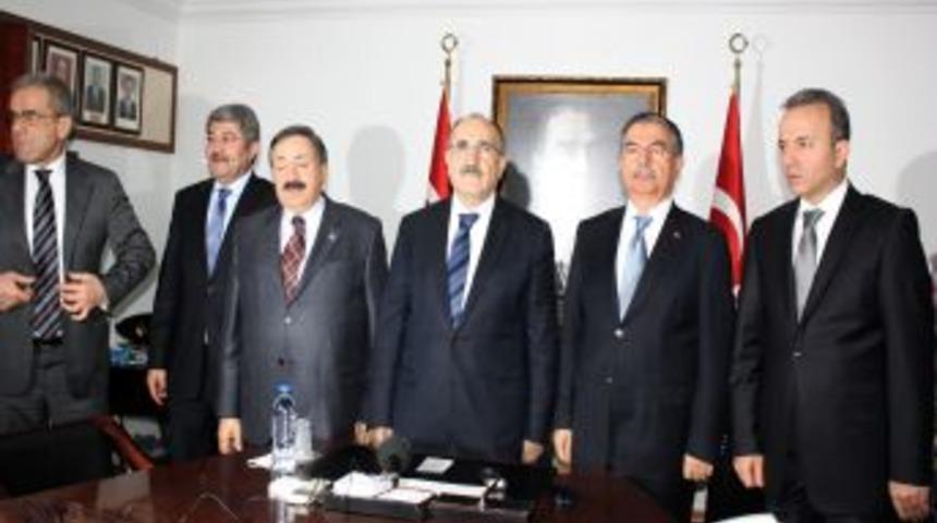 Atalay'dan Kılı&ccedil;daroğlu'na '&ccedil;adır' tepkisi: Yalanlarla liderlik olmaz