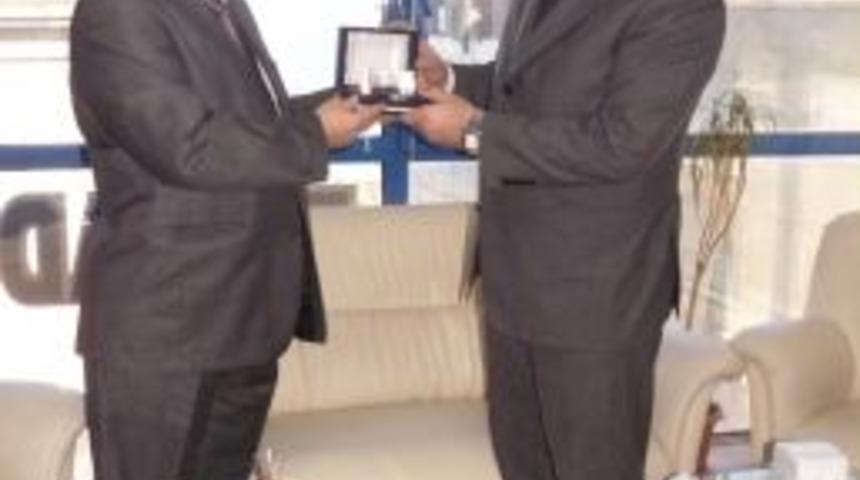 Fatsa Deniz Bilimleri Fak&uuml;ltesi y&ouml;netiminden FASİAD&rsquo;a ziyaret