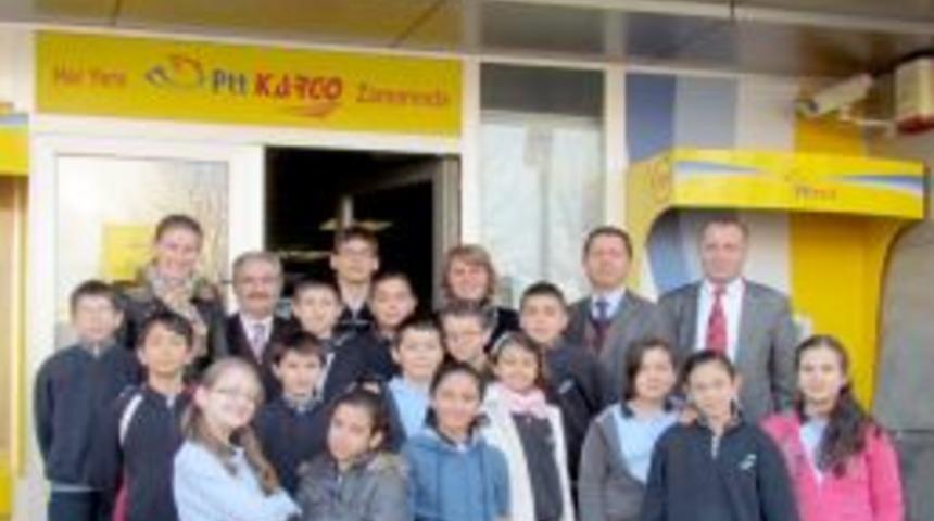 Sakarya Işık İlk&ouml;ğretim Okulu'ndan ABD'ye uzanan mektup arkadaşlığı