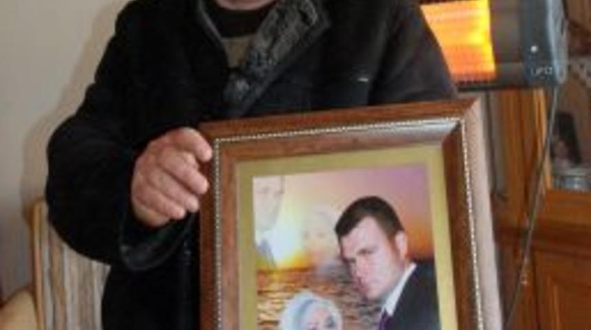 Şehit polisin evine ziyaret&ccedil;i akını