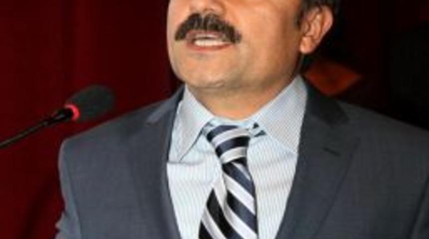 Rekt&ouml;r Acar: Gelecek kuşaklara daha iyi bir d&uuml;nya bırakmak i&ccedil;in &ccedil;alışmalıyız