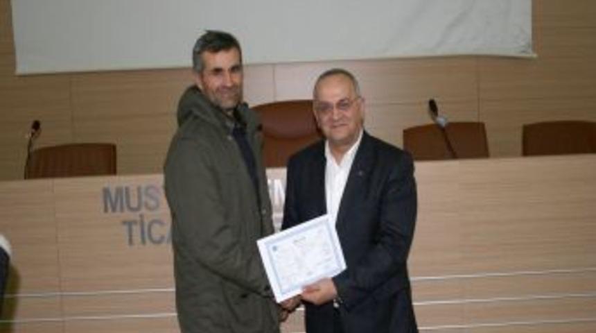 İnşaat ustası ve kalfalar Mesleki Yeterlilik Belgesi aldı