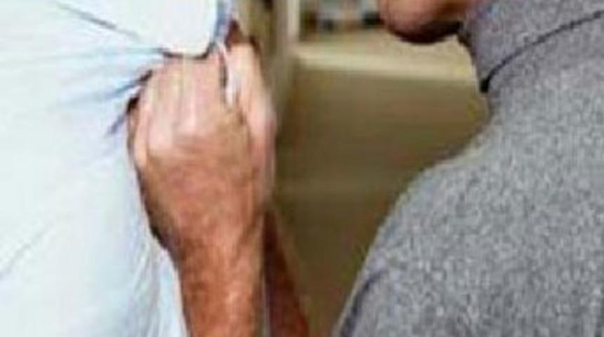 Kız arkadaşını d&ouml;ven gence lin&ccedil; girişimi