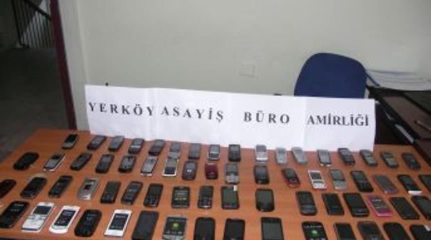 Yerk&ouml;y'de 223 Adet ka&ccedil;ak cep telefonu ele ge&ccedil;irildi