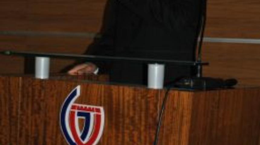 Dr. Durmaz: Hi&ccedil;bir işin geleceği yoktur, o işi yapan kişinin geleceği vardır