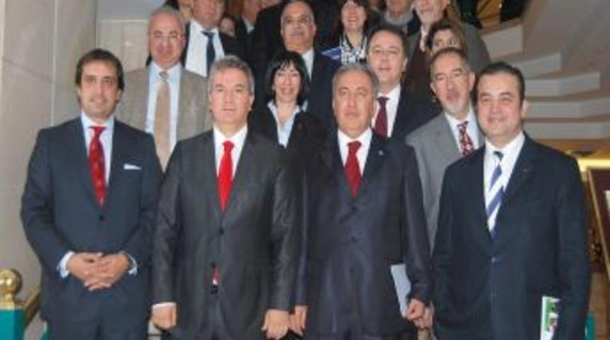 İzmir’e gelen turist sayısı 2011'de yüzde 20 arttı