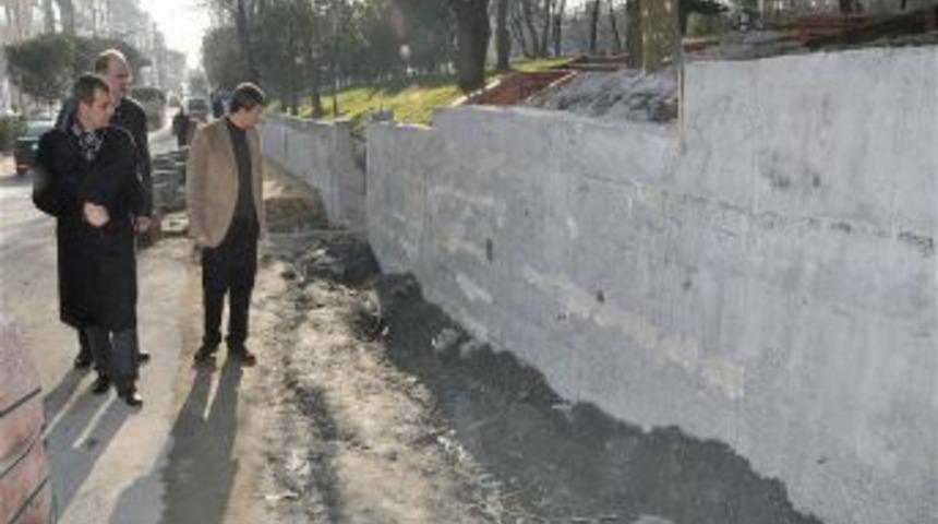 Ey&uuml;p&rsquo;te caddeler ve sokaklar yenileniyor