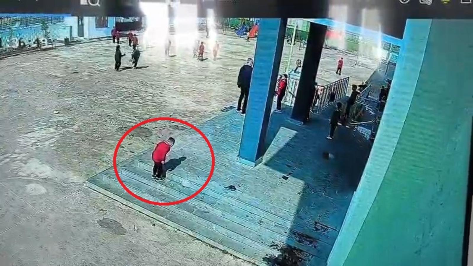 Nefes borusuna mandalina kaçan öğrenciyi müdür yardımcısı böyle kurtardı 👉