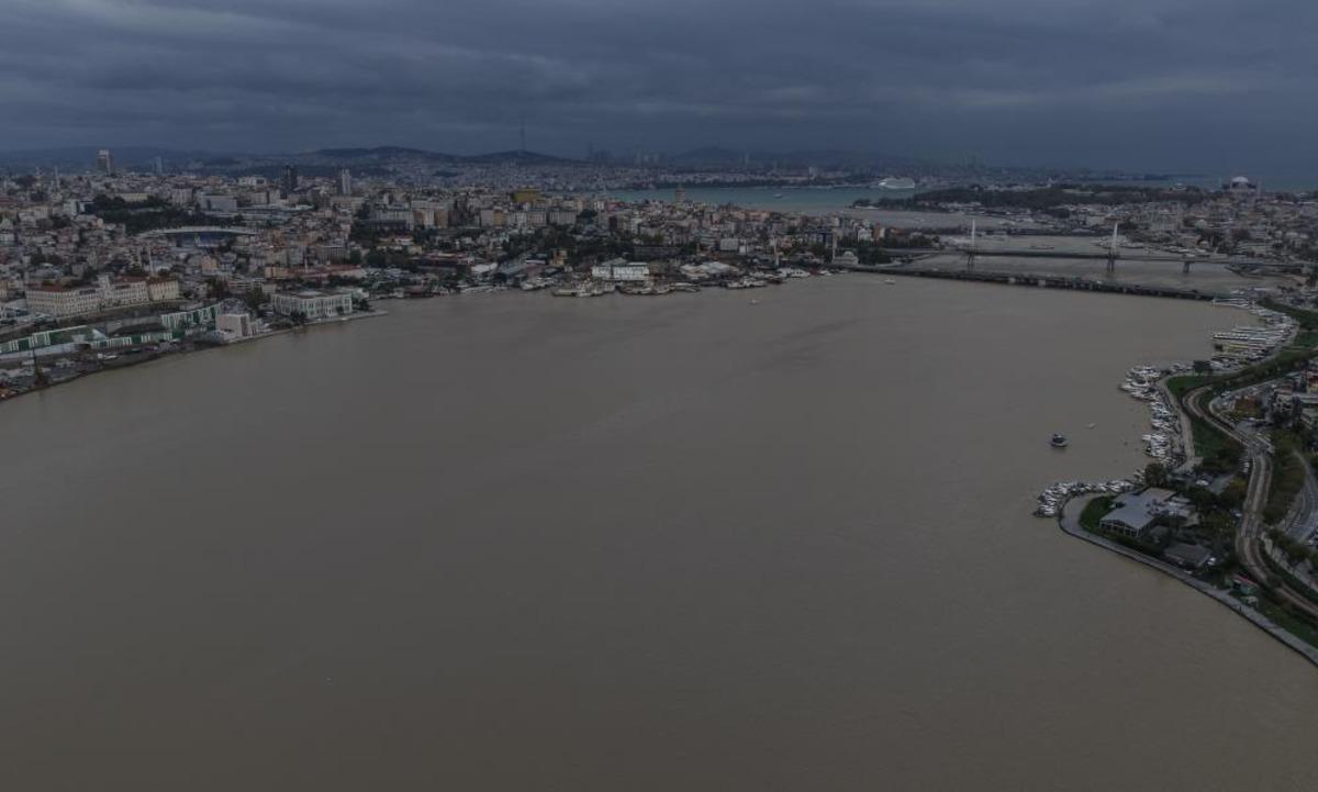 Felaketin bilançosu artıyor: İstanbul daki selde hayatını kaybedenlerin sayısı 4 e yükseldi 4