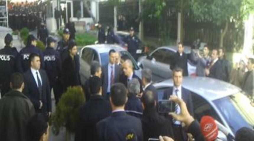 Başbuğ, soruları cevapsız bıraktı