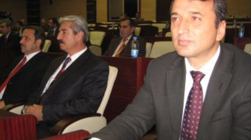 Ge&ccedil;en yıldan 621 kamu projesi 2012'ye kaldı