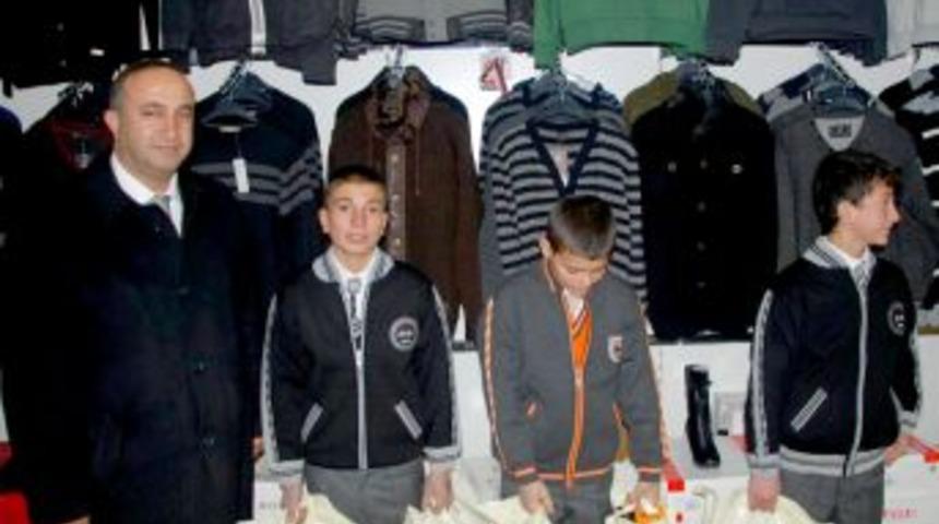 Patnos İl&ccedil;e Milli Eğitim, &uuml;&ccedil; &ouml;ğrenciyi okula kazandırdı