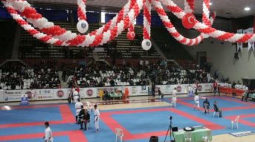 Karate heyecanı, Bursa'da başladı