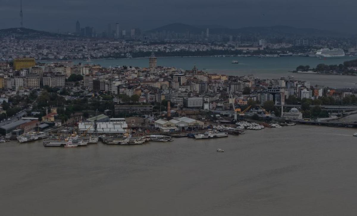 Çamura bulunan Haliç Boğaz a böyle aktı 3