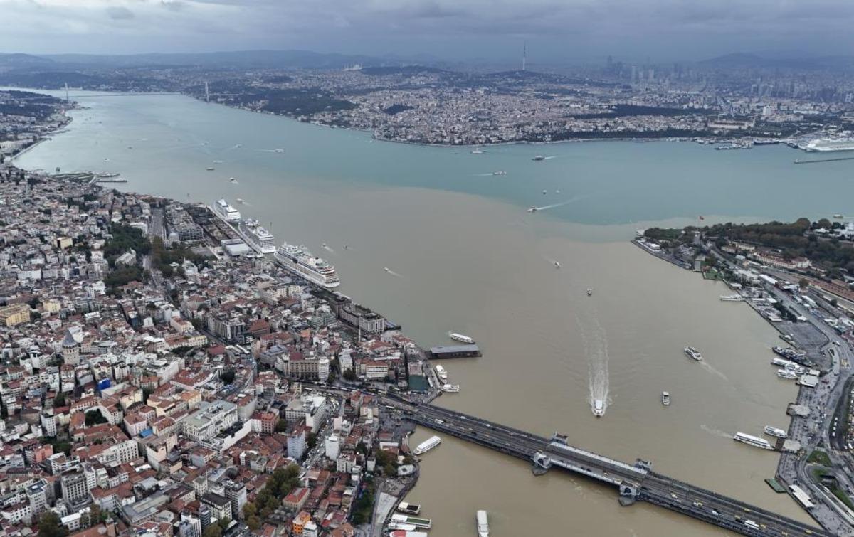 Çamura bulunan Haliç Boğaz a böyle aktı 1