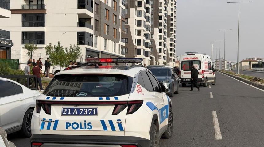 Diyarbakır'da iki taraf arasında kavga: 2 yaralı
