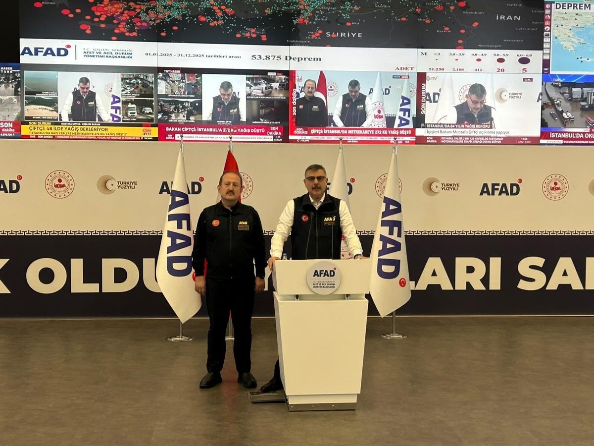 İ&ccedil;işleri Bakanı &Ccedil;ift&ccedil;i: "İstanbul da 5, Kocaeli de 1 kişi aranıyor" 1